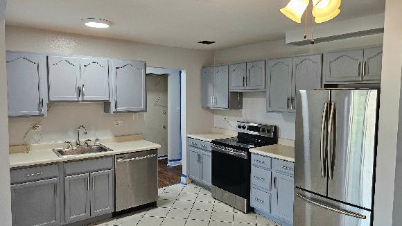 REMODELED TWO BEDROOM UNIT FOR RENT IN DARIEN