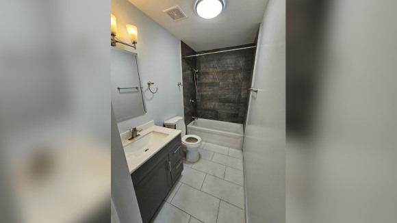 REMODELED TWO BEDROOM UNIT FOR RENT IN DARIEN