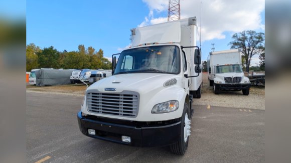 BOX TRUCK 28FT NA PRODAJU