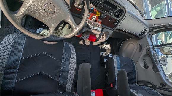 BOX TRUCK 28FT NA PRODAJU