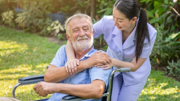 EXPERIENCED CARETAKER SEEKING LIVE-IN POSITION