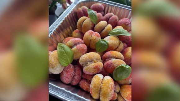 POMOC PRI SPREMANJU SVIH VRSTA PECIVA, DOMACIH JELA, KOLACA I OSTALIH DOMACIH SPECIJALITETA