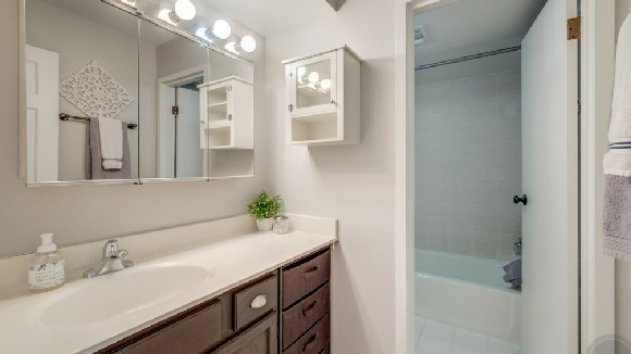 APARTMENT FOR RENT - LA GRANGE HIGHLANDS