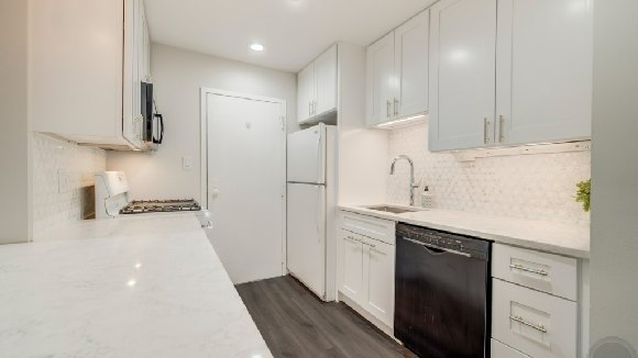 APARTMENT FOR RENT - LA GRANGE HIGHLANDS