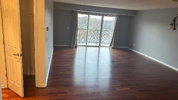 IZDAJE SE DVOSOBAN STAN U LYONS-U