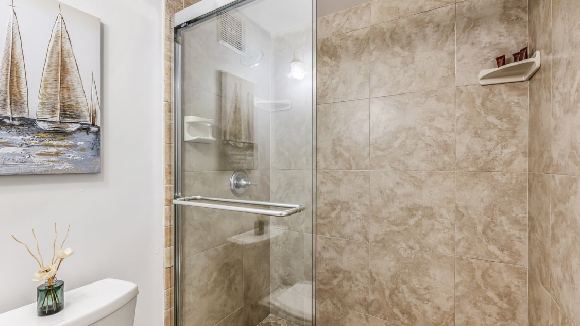 IZDAJEM JEDNOSOBAN STAN U NAPLES-U, FL