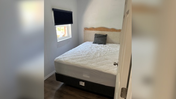 IZDAJEM DVOSOBAN STAN U DOWNERS GROVE-U, IL