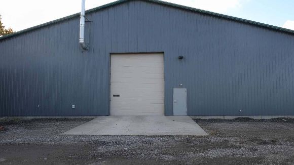 NA PRODAJU ILI ZAKUP - POSLOVNI OBJEKAT + PARKING