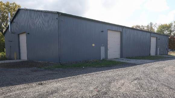 NA PRODAJU ILI ZAKUP - POSLOVNI OBJEKAT + PARKING