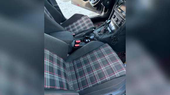 NA PRODAJU AUTOMOBIL MARKE VOLKSWAGEN GTI 2015