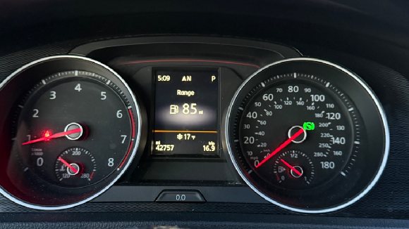 NA PRODAJU AUTOMOBIL MARKE VOLKSWAGEN GTI 2015