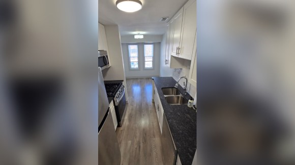 FULLY RENOVATED 2 BED/1 BATH – MOVE-IN READY