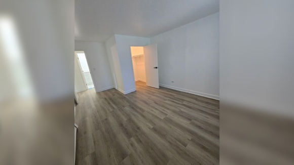 APARTMENT FOR RENT IN WILLOWBROOK, IL