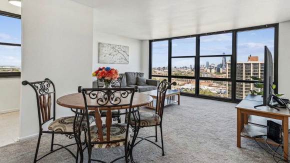 APARTMENT FOR RENT