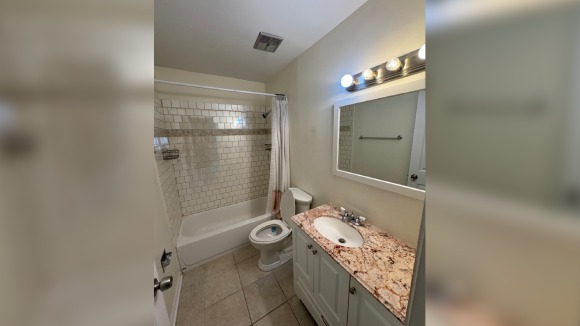 Izdaje se townhouse sa ogradjenim dvoristem u Downers Grove-u, IL i soba u Countryside-u, IL