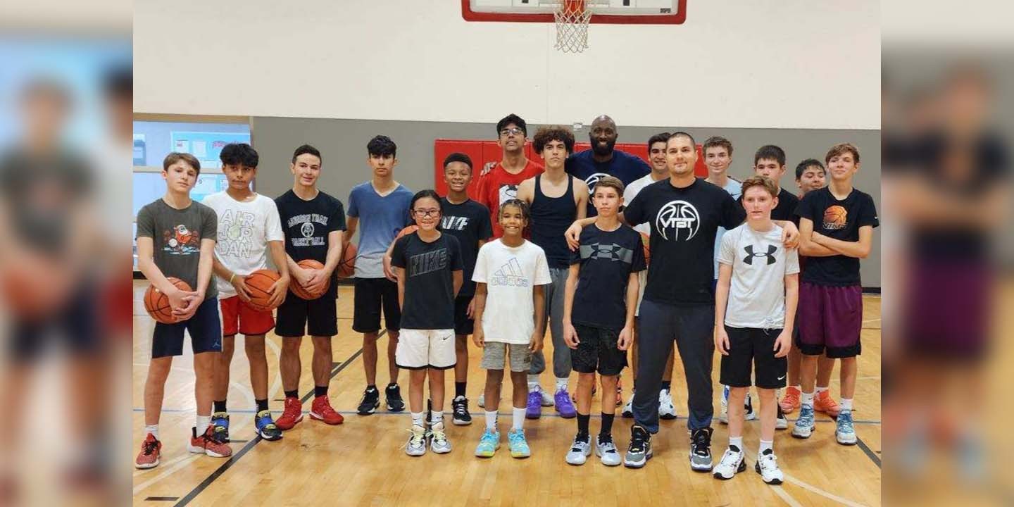 Mali Jokići stasavaju u Čikagu: Besplatna škola košarke za srpsku decu pri crkvi Svetog Nikole