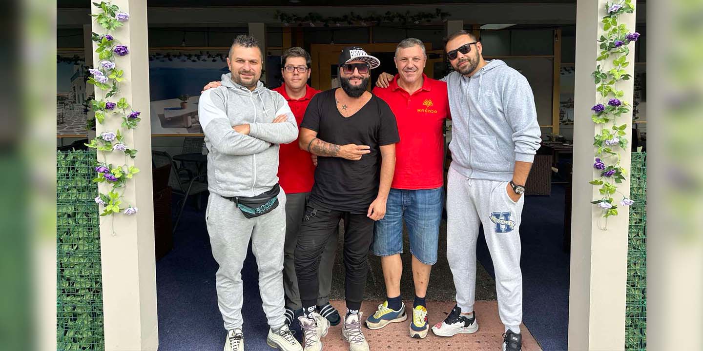 Almir M & Tribun Band: O novoj verziji pesme "Yugo 45" i američkoj turneji