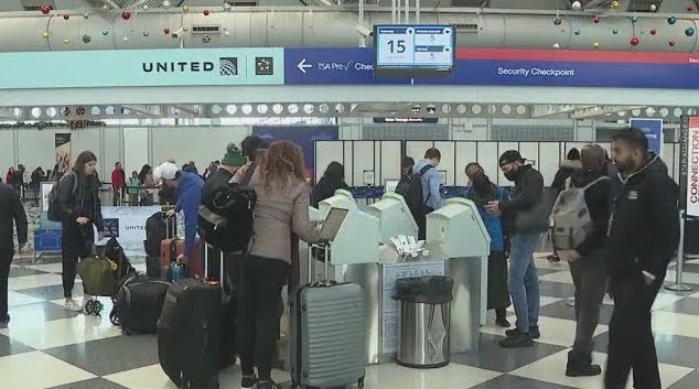 Aerodromi u Čikagu očekuju 3,4 miliona putnika za Božić i Novu godinu (VIDEO)