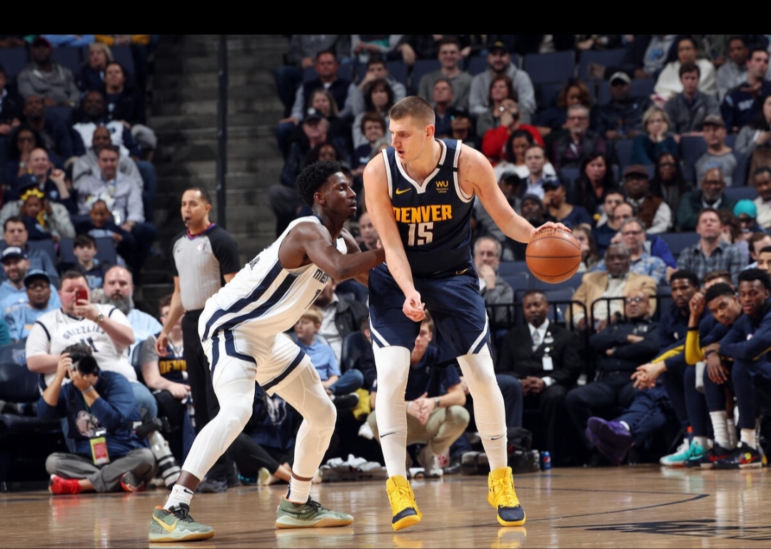 Denver nemilosrdan protiv Memfisa: Jokić do tripl-dabla bez promašaja (VIDEO)