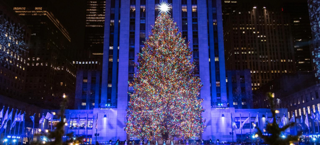 Ponovo zasijala novogodišnja jelka u Rokfeler centru u Njujorku