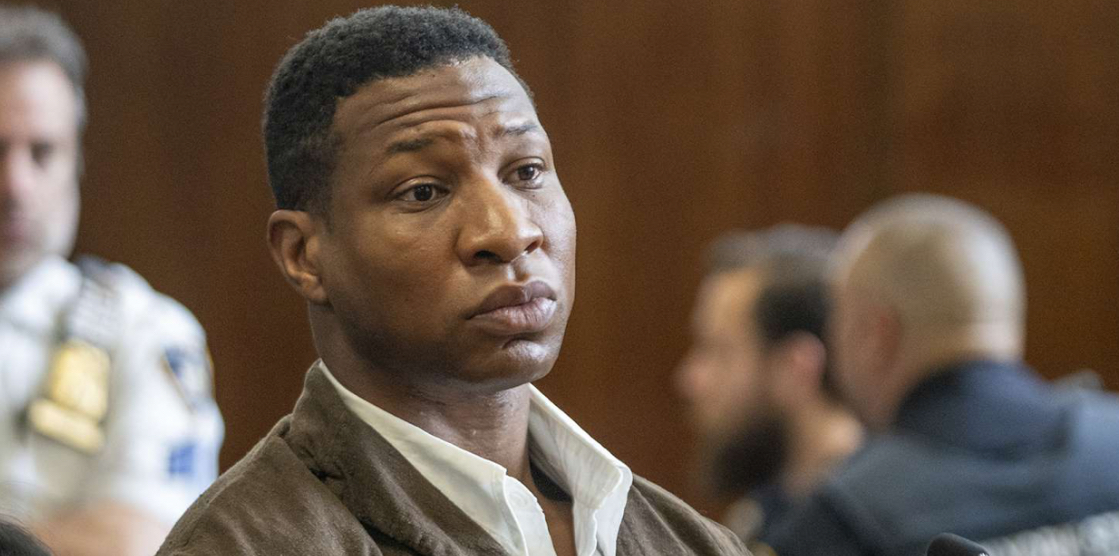 Glumac Jonathan Majors proglašen krivim za napad na svoju devojku