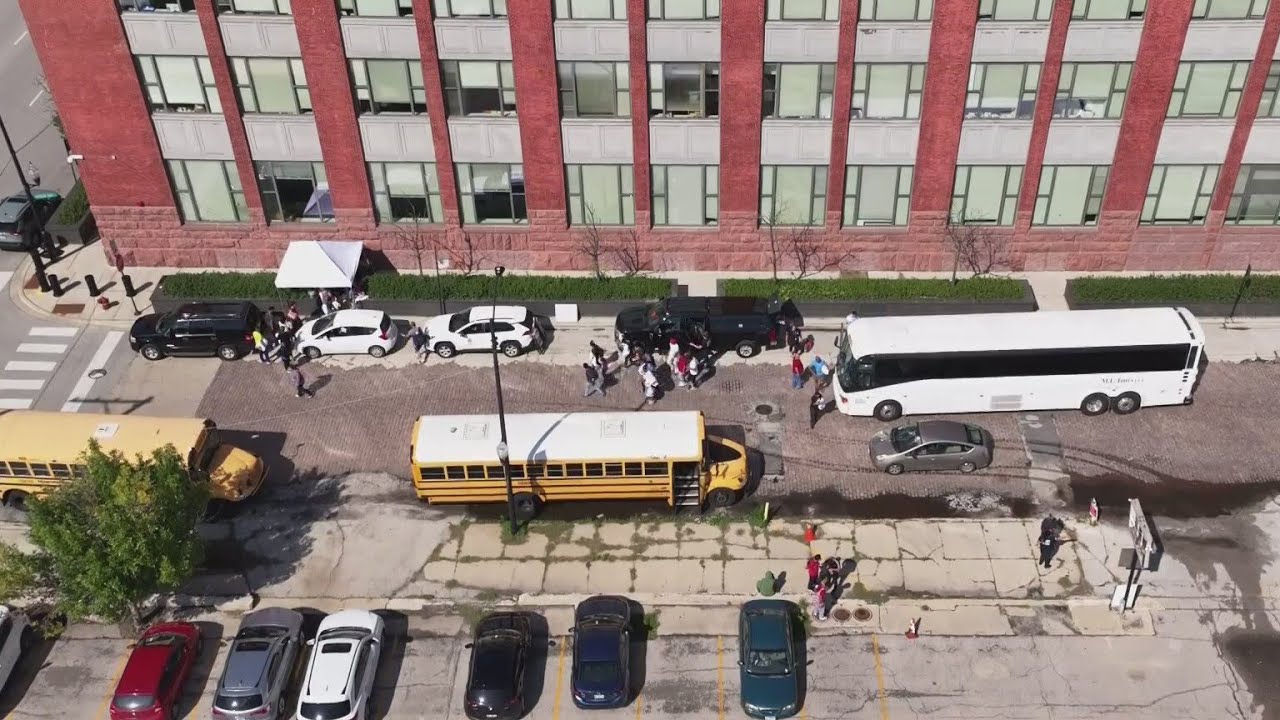 Stotine migranata smeštene u hotelske sobe u Čikagu (VIDEO)