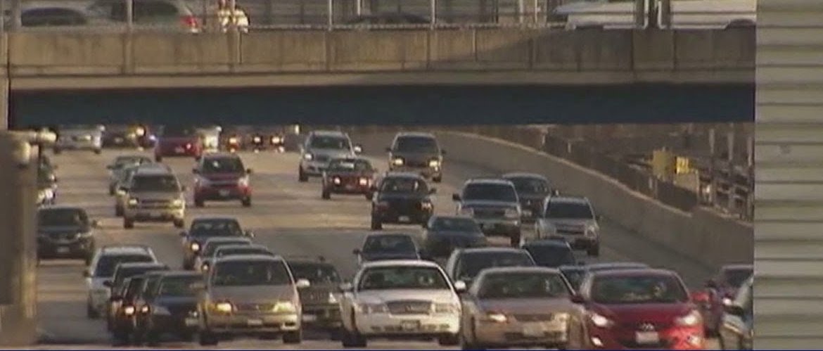 Novi zakoni Ilinoisa će omogućiti digitalnu prodaju automobila, i telefonske linije za praćenje ukradenih automobila (VIDEO)