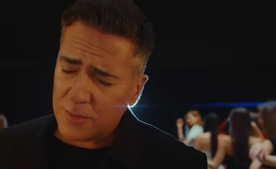 Posle četiri godine Željko Joksimović konačno objavio novu pesmu: "1000 žena" (VIDEO)