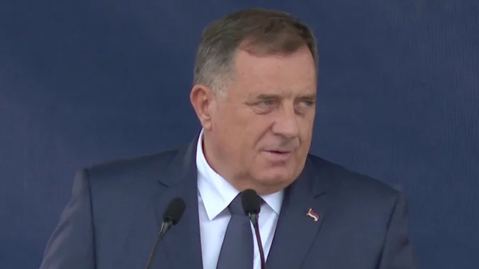 Dodik: Podržaću Vučićevu listu na izborima mada on nije mene