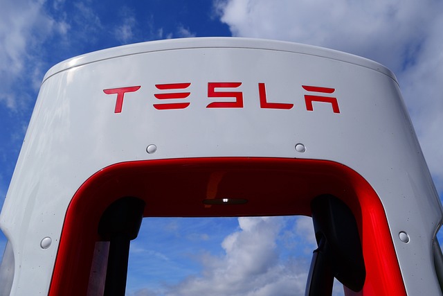 Tesla razvija tehnologiju kućnog bežičnog punjenja