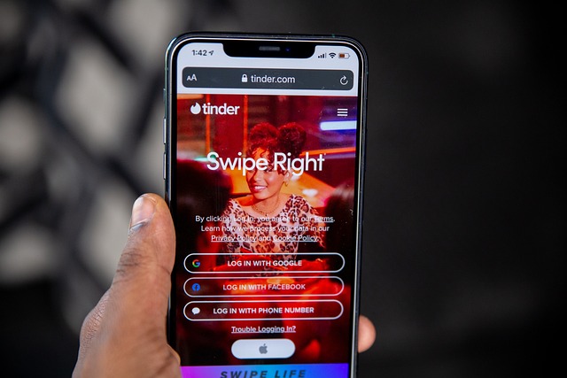 Tinder dobio Dark mode