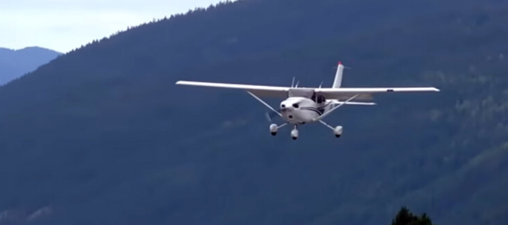 Muškarac ukrao avion u Las Vegasu, leteo do kalifornisjkog aerodroma pa pobegao u pustinju (VIDEO)&nbsp;