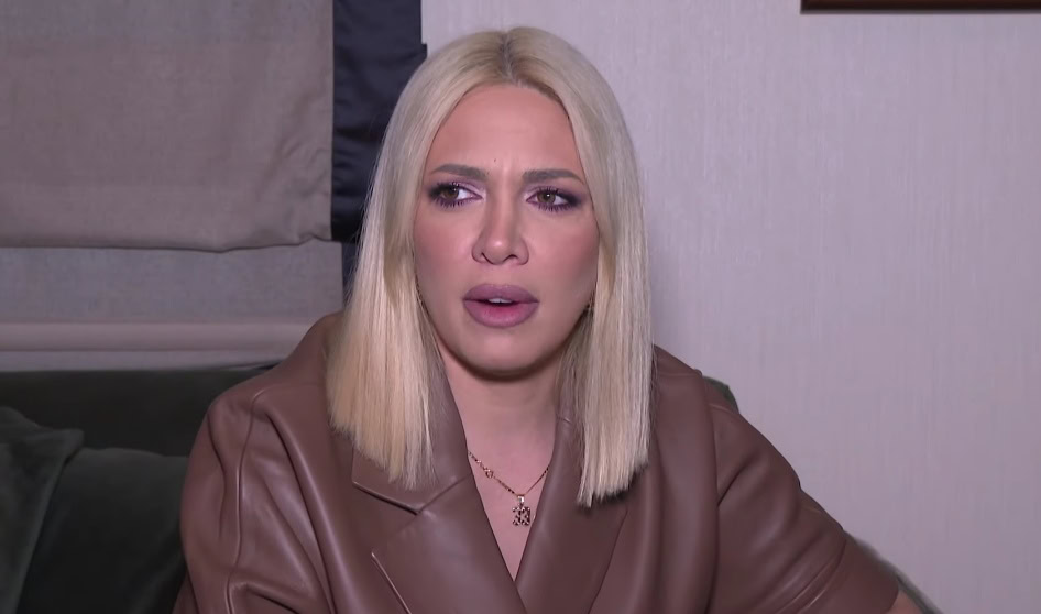 Priznala da je srećna u ljubavi, pa potezom zaintrigirala javnost: Milica Todorović snimljena sa prstenom