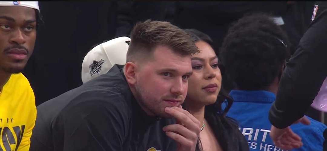 Dončić s klupe pratio pobedu Lejkersa protiv Klipersa