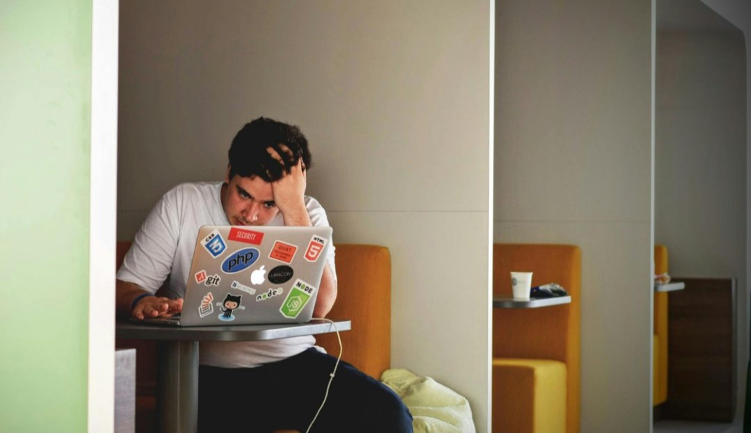 Istraživanje: Veštačka inteligencija nas čini lenjim i glupim