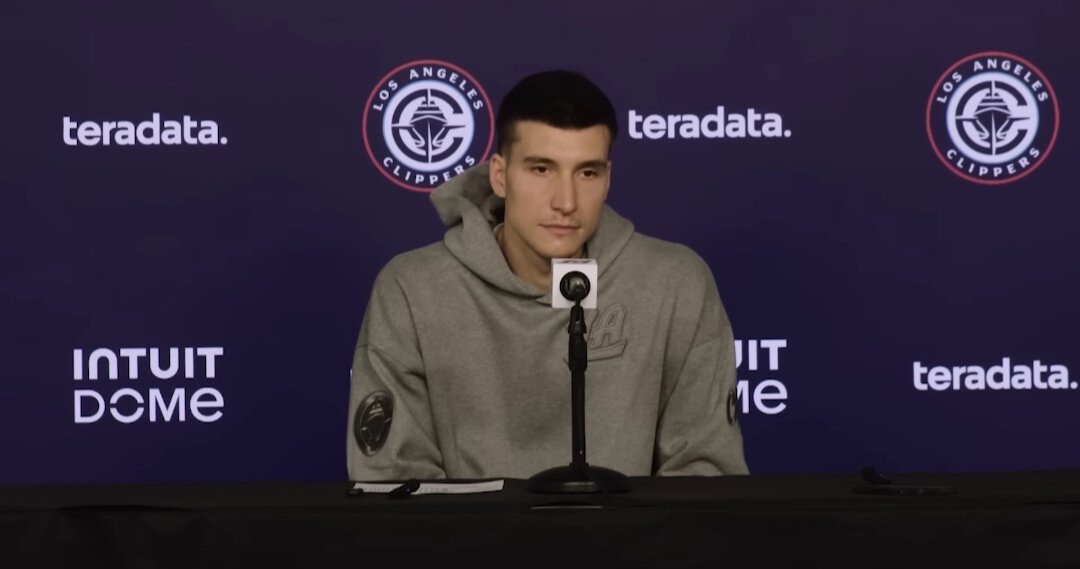 Bogdanović posle meča sa Čikagom saigračima objašnjavao šta su ćevapi, ajvar i kajmak