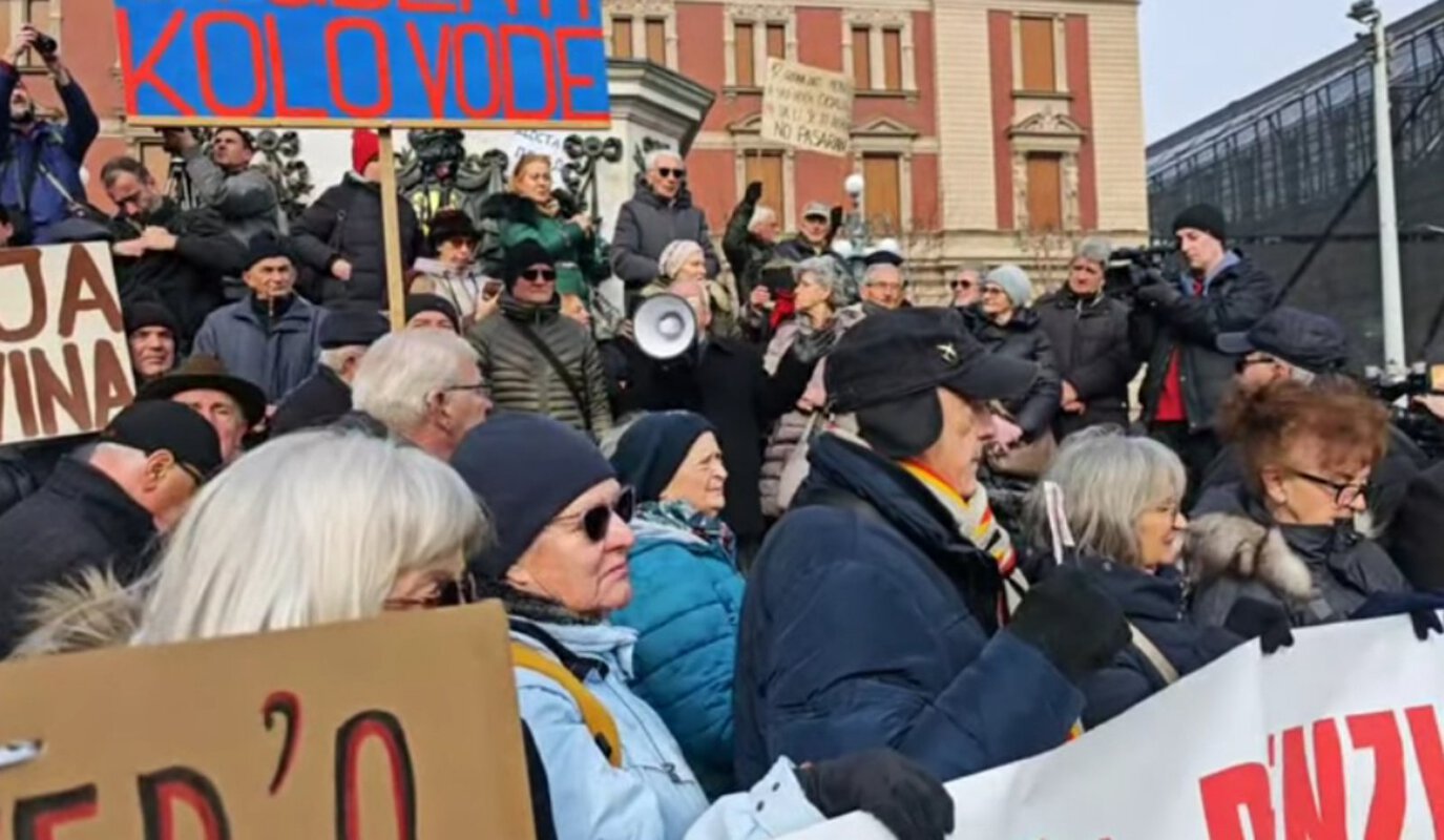 Blokade i šetnje u Srbiji – studentima se pridružili penzioneri