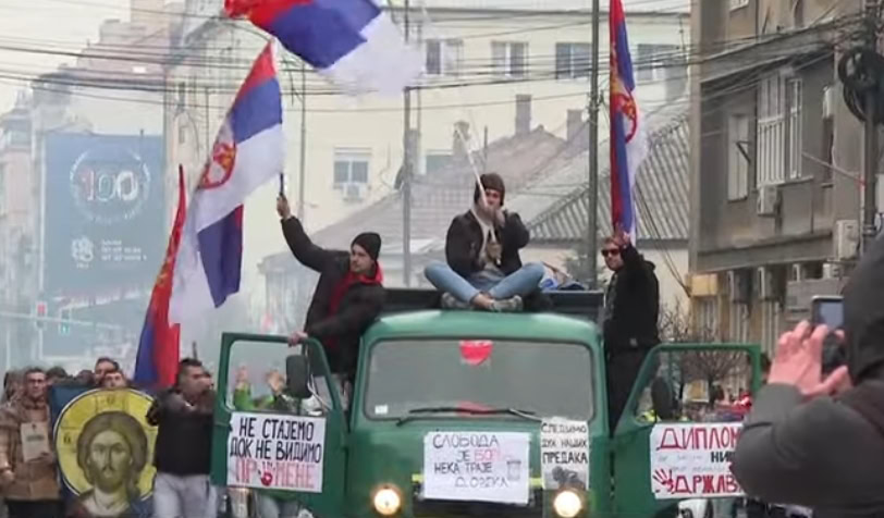 „Dobro nam došli ustavobranitelji“: Nišlije dočekale svoje studente iz Kragujevca, skup u Nišu 1. marta
