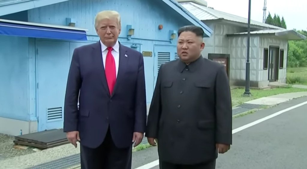 Trump: Imam odlične odnose sa Kim Džong Unom, možda ćemo pregovarati