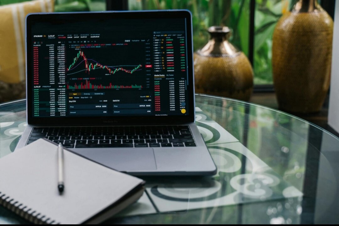 Šta čeka Srbiju posle novih Trumpovih carina: Posledice po automobilsku i vojnu industriju