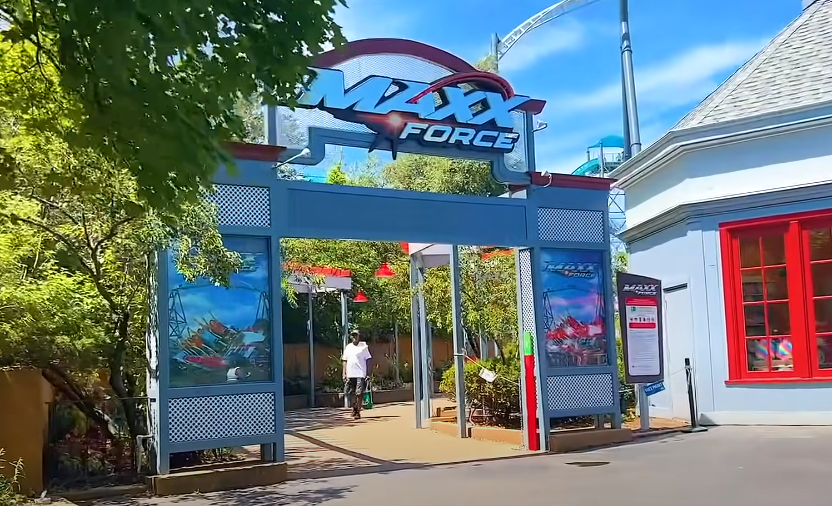 Six Flags Great America od sada potpuno bez duvanskog dima: Zabrana važi i za elektronske cigarete