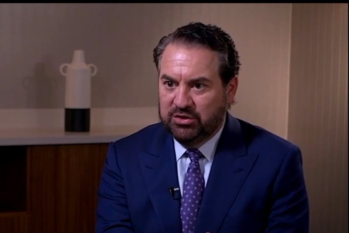 Novi ambasador SAD u Srbiji proslavio Uskrs u pravoslavnoj crkvi