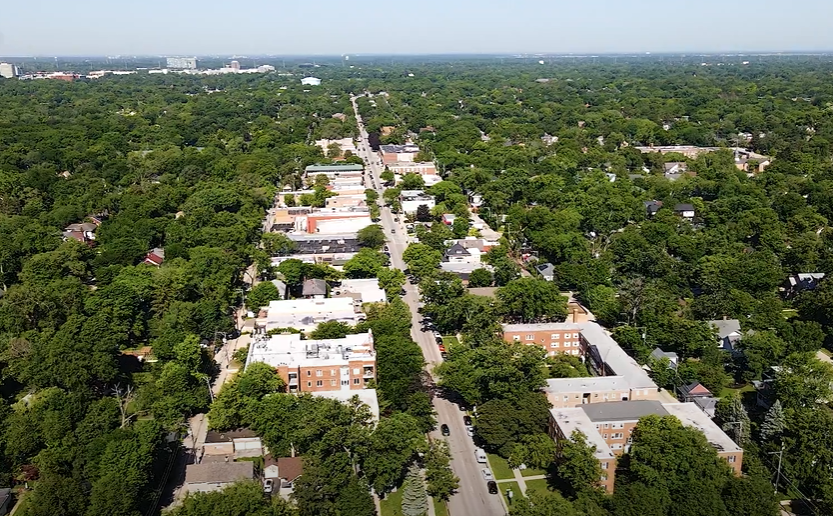 Prvi petak u Evanstonu: Ulice oživljavaju uz muziku, boje i prolećnu energiju
