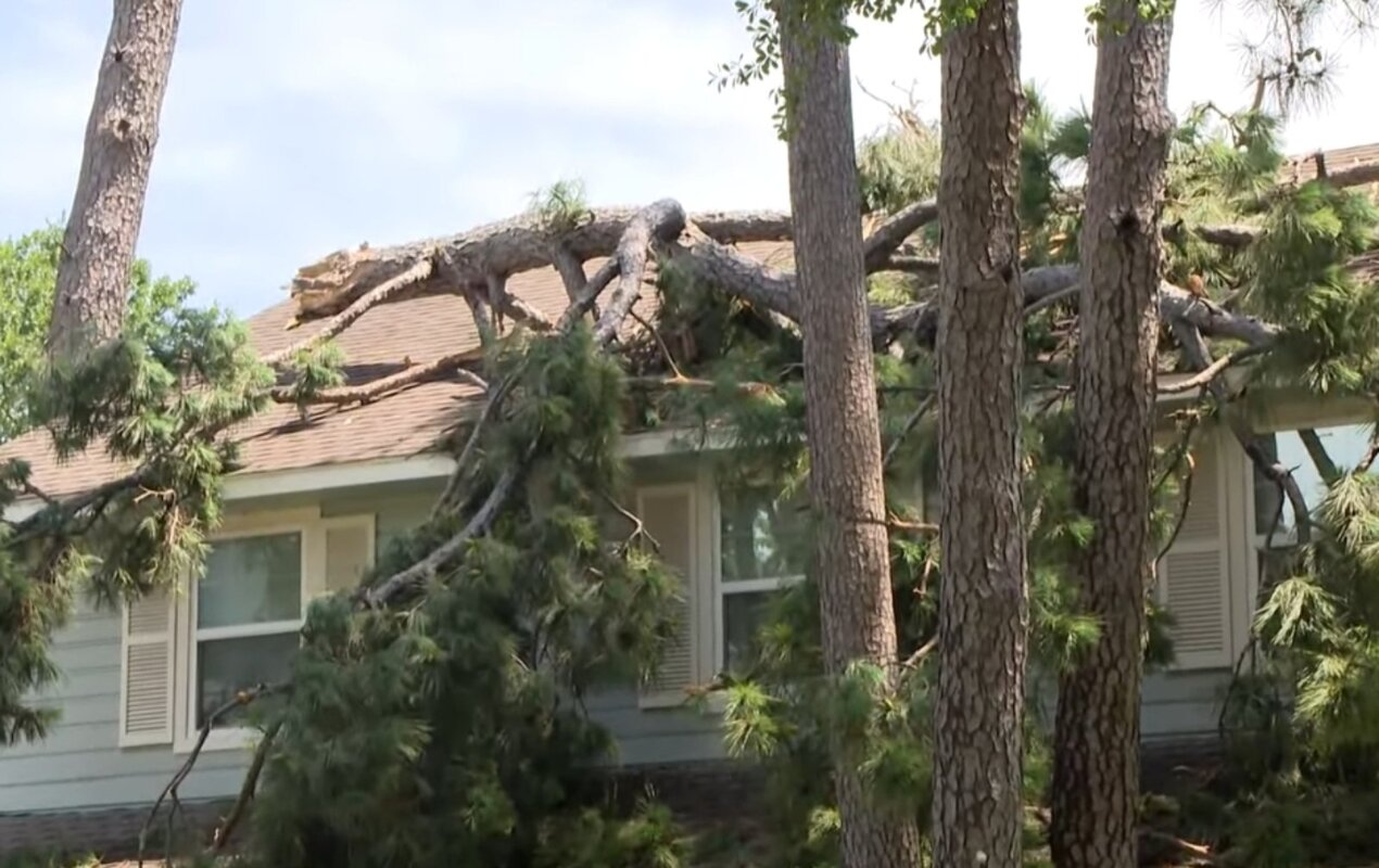 Grmljavina, vetar i mrkli mrak: Hjuston bez struje, preko 160.000 ljudi pogođeno