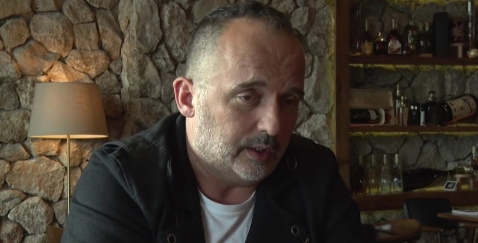 Toni Cetinski u novoj pesmi poručuje: Ljubav prema deci treba biti na prvom mestu