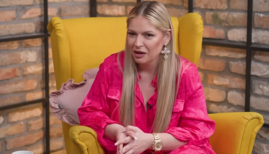 Vanja Mijatović promenila ime: Pevačica izvadila i novu ličnu kartu