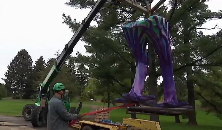 Otvara se čudesna izložba "Vivid Creatures": Ogromne skulpture životinja preplavile Morton Arboretum