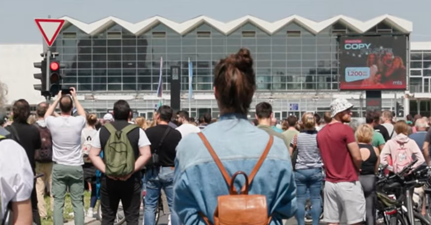 Šestomesečni pomen stradalima u padu nadstrešnice zgrade Železničke stanice u Novom Sadu