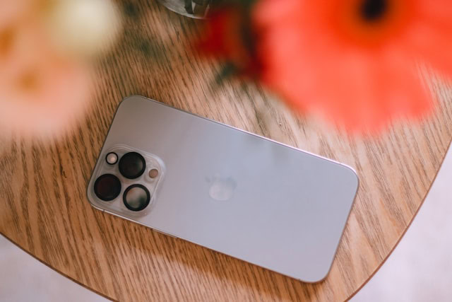 Apple sprema tehnološki skok: iPhone 18 dobija najbržu memoriju do sada