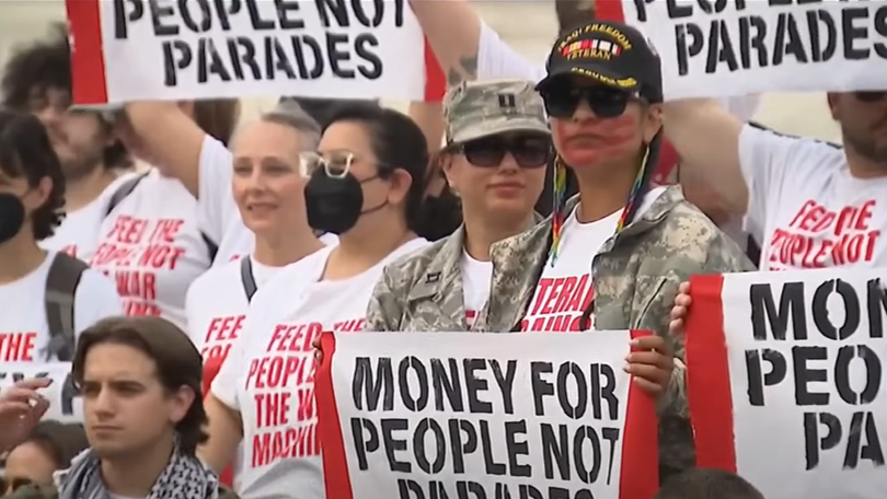 Haos ispred Kapitola: Veterani probili barikade pred Trump-ovu paradu, više od 60 uhapšenih (VIDEO)